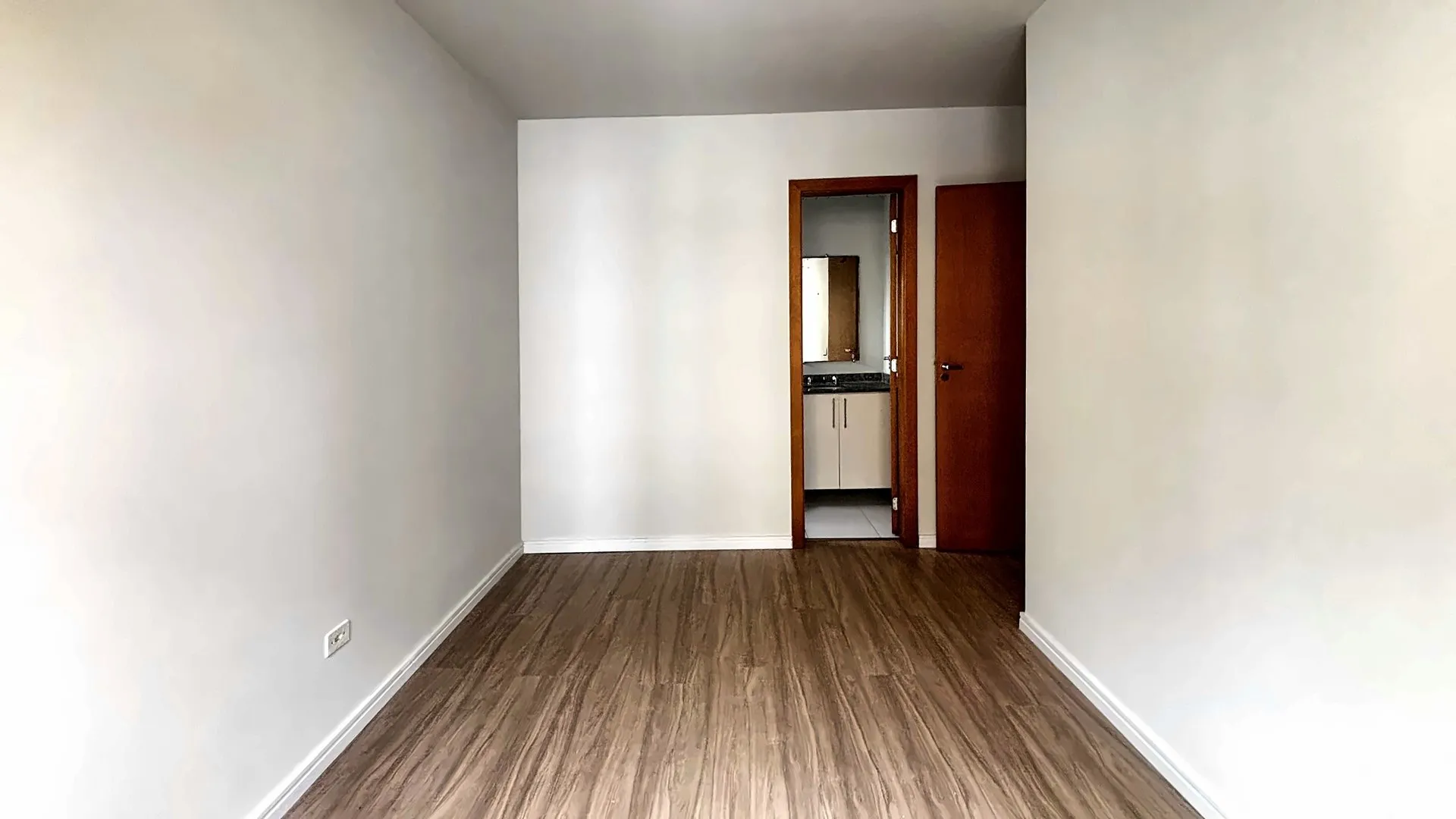 Washing machine in a 3-bedroom apartment, 73 m² — photo 31