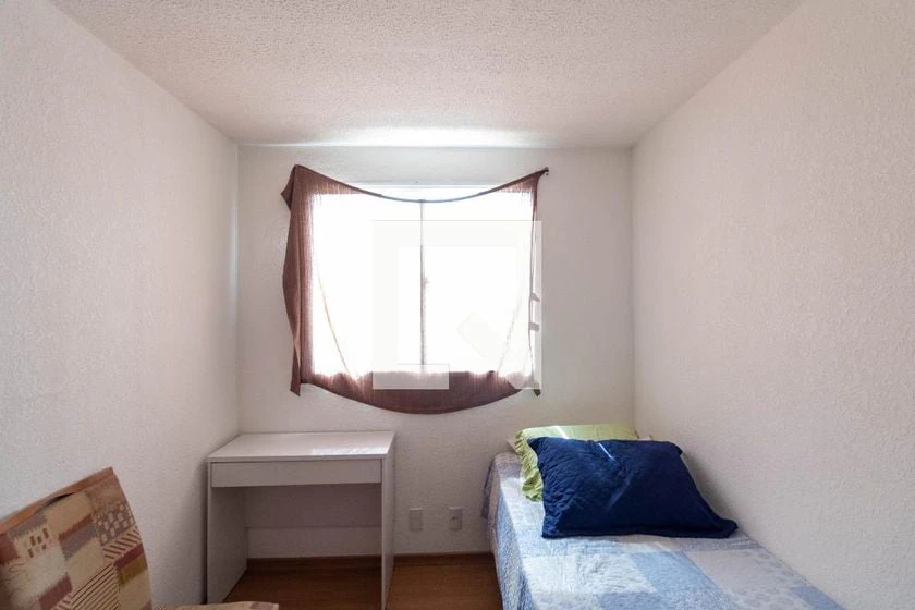 Home office in a 2-bedroom apartment, 42 m² — photo 17