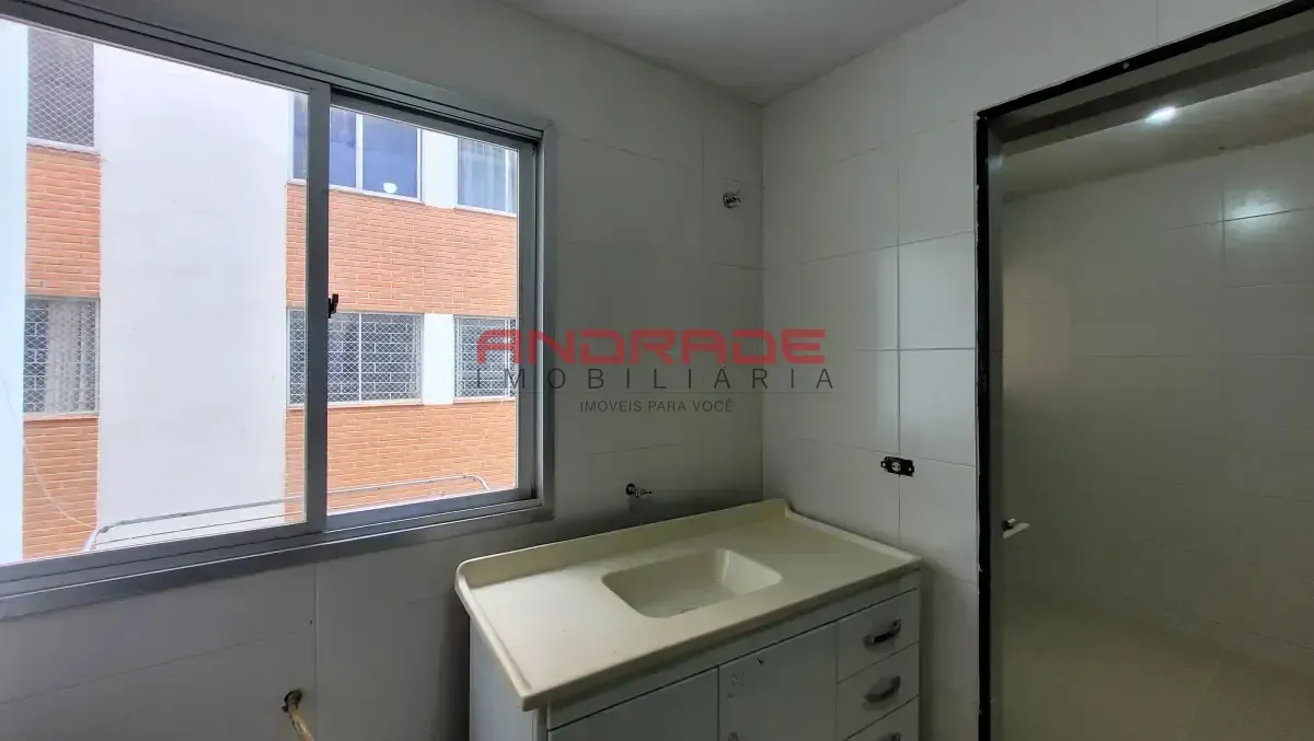 3-bedroom apartment with a separate closed-off kitchen — photo 19
