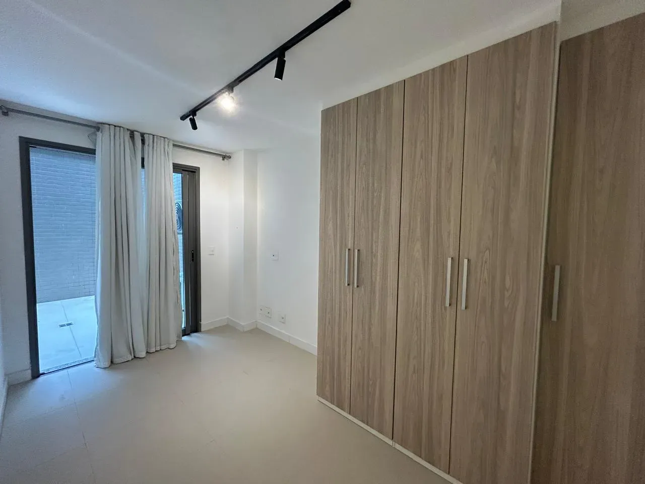 4-bedroom apartment in a building with a sauna — photo 15