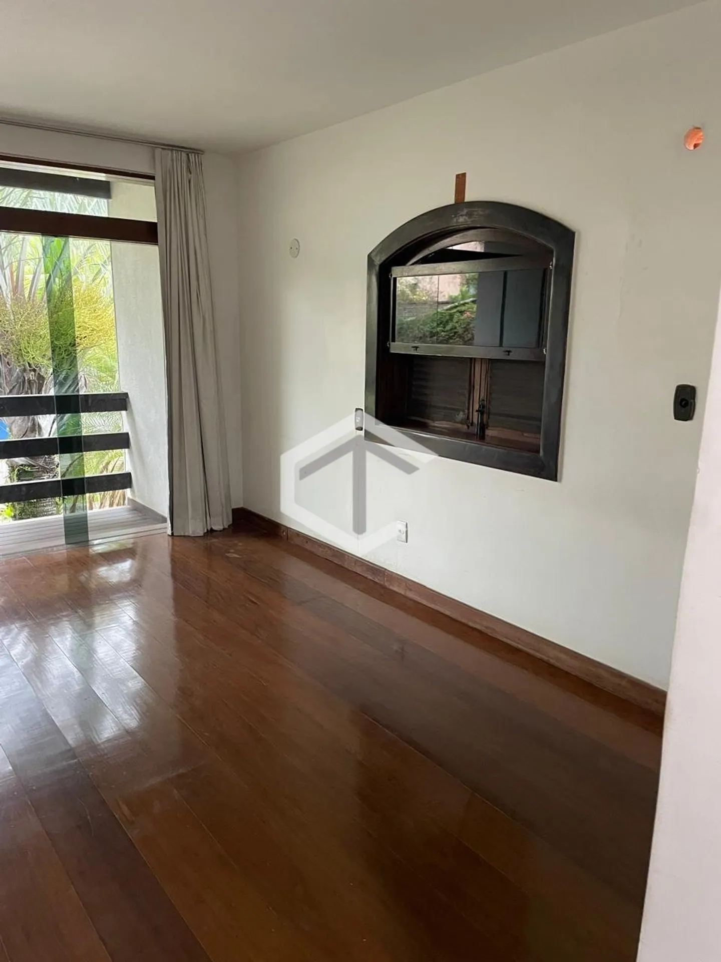 Casa com 5 suítes e 7 banheiros, 6 vagas — photo 37