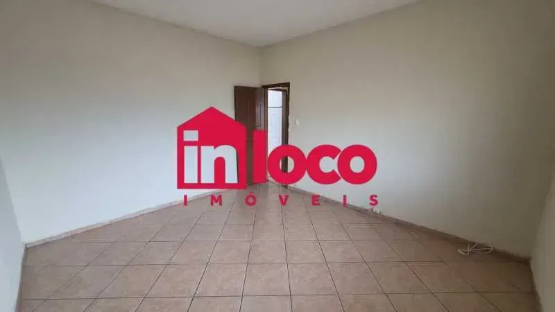 1-bedroom apartment with a balcony and separate kitchen — photo 18