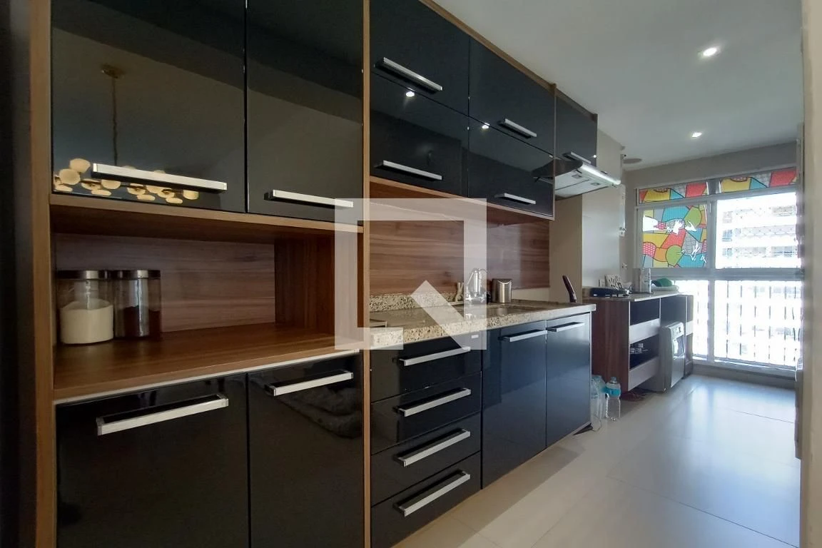 Furnished 3-bedroom apartment with 3 bathrooms and balcony — photo 18