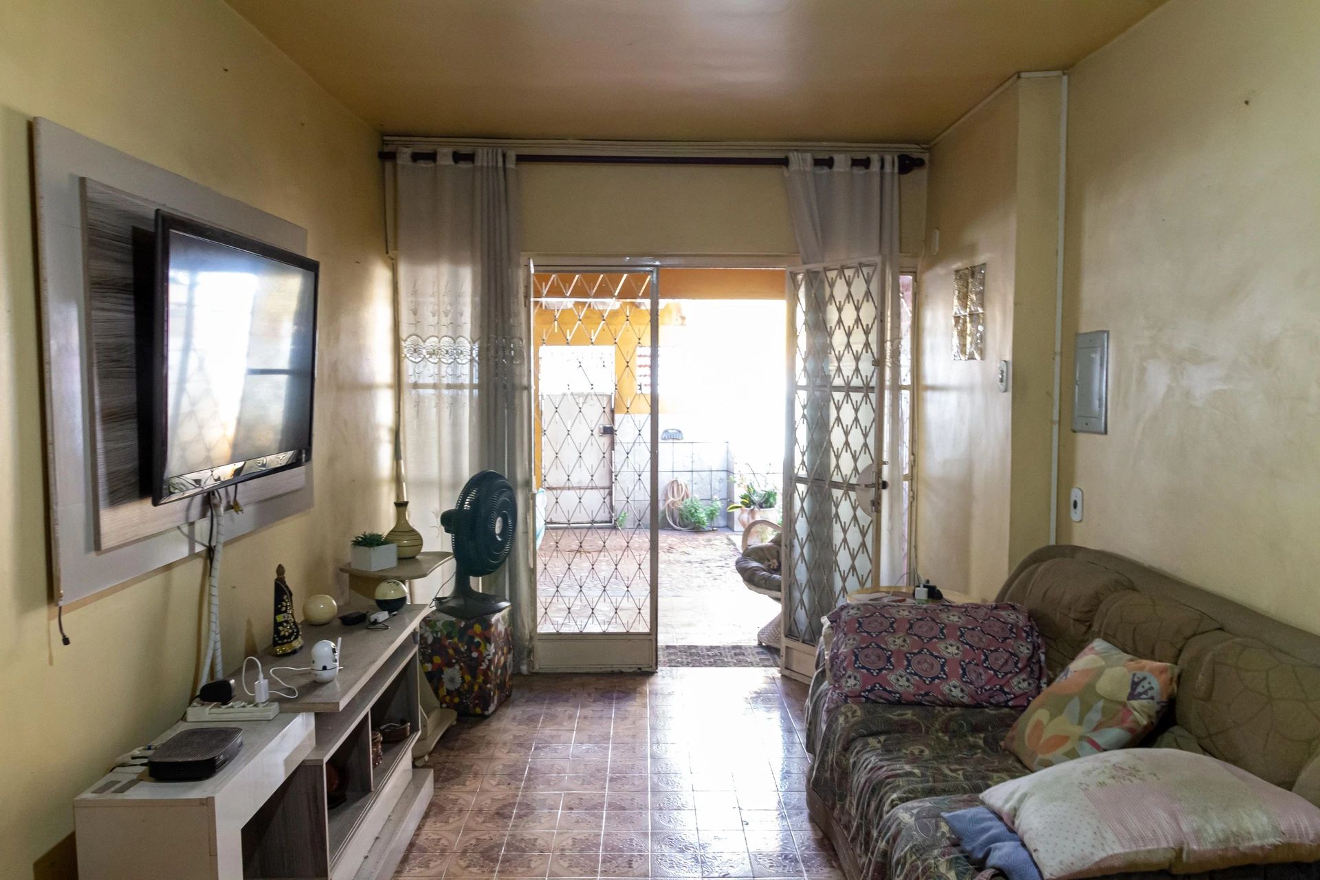Casa com 3 dormitórios e 2 vagas, com área de serviço — photo 3