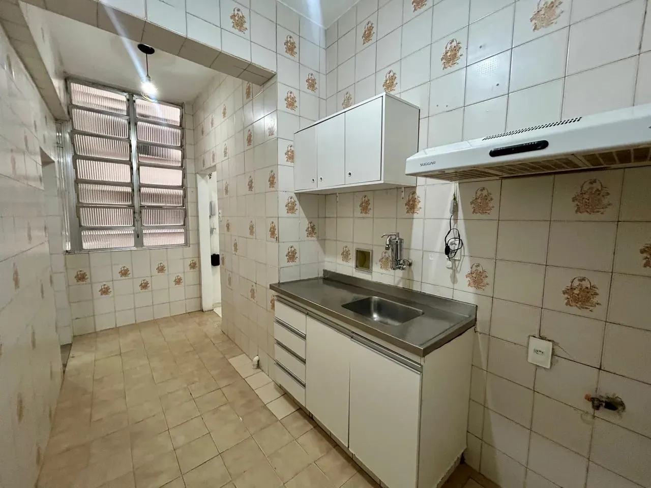 Wood or laminate floors in a 2-bedroom apartment, 59 m² — photo 5