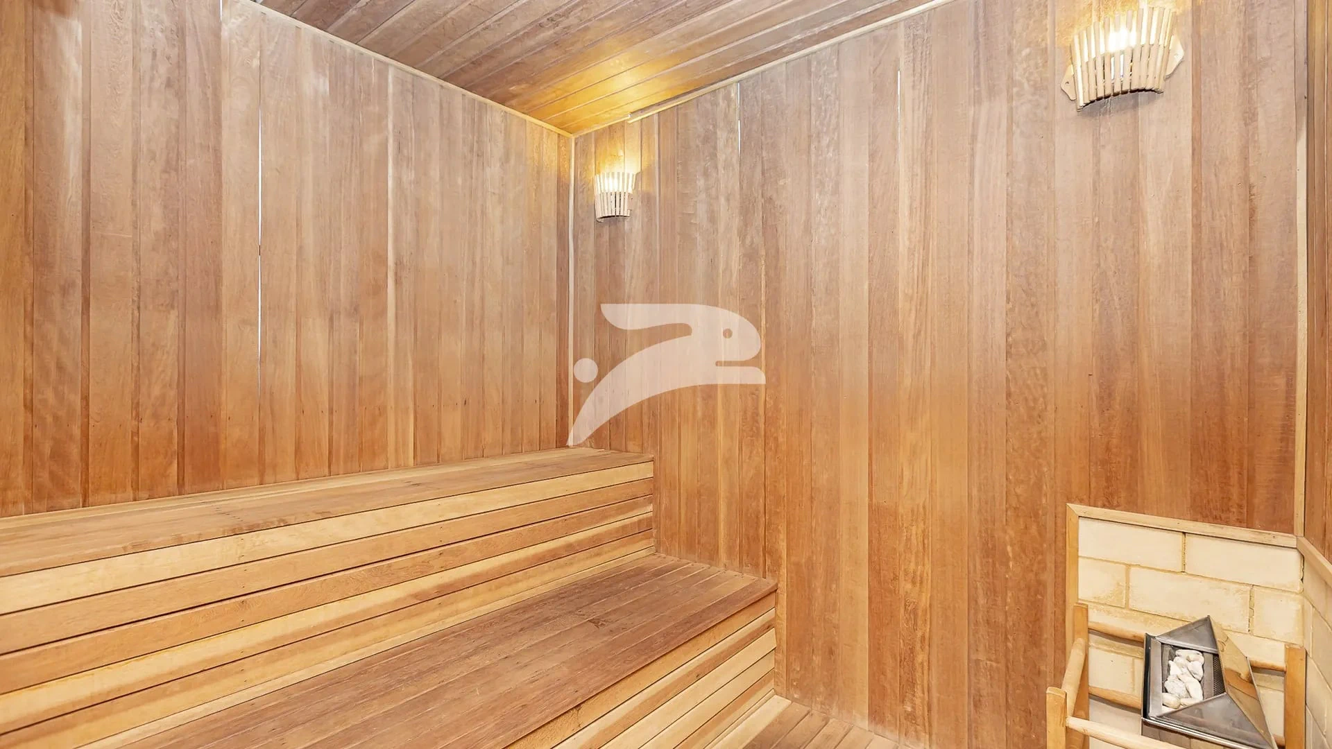 Top-floor apartment with 2 bedrooms and private terrace — photo 29