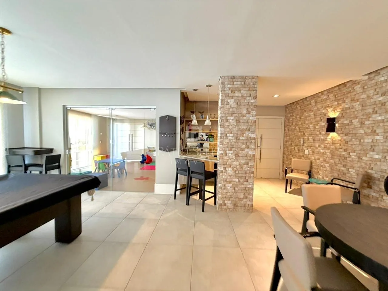 3-bedroom apartment with a washing machine in Curitiba — photo 91