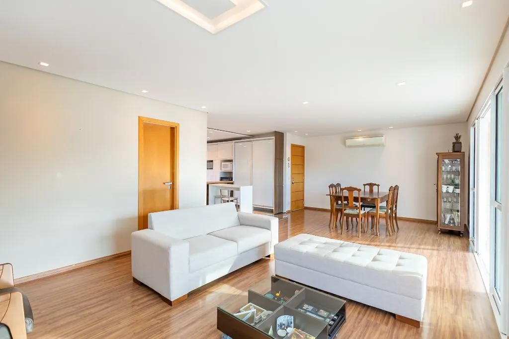 3-bedroom apartment on the 6th floor (top level) — photo 3