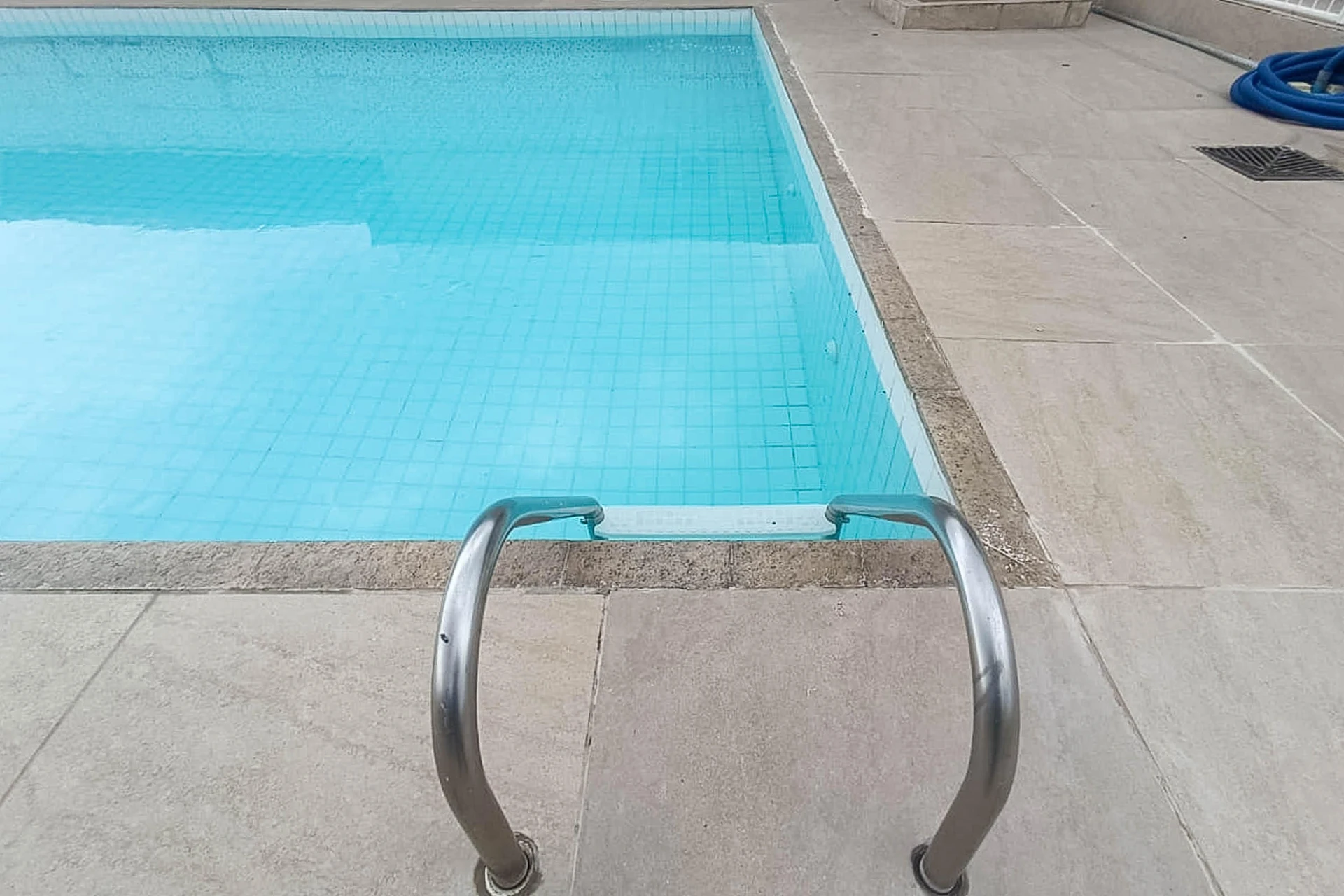 Rental apartment with 2 bedrooms and a pool in the condo — photo 8