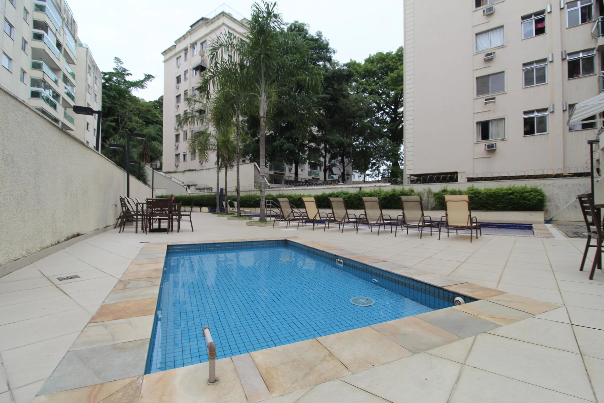 Furnished apartment, 72 m², with a glass-enclosed balcony — photo 27
