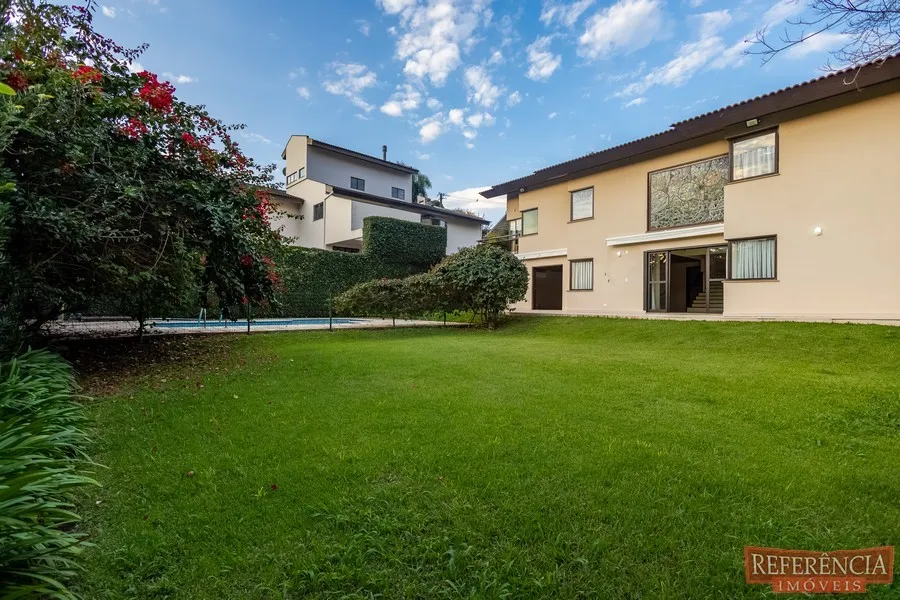 House, 550 m², with a walk-in closet — photo 53