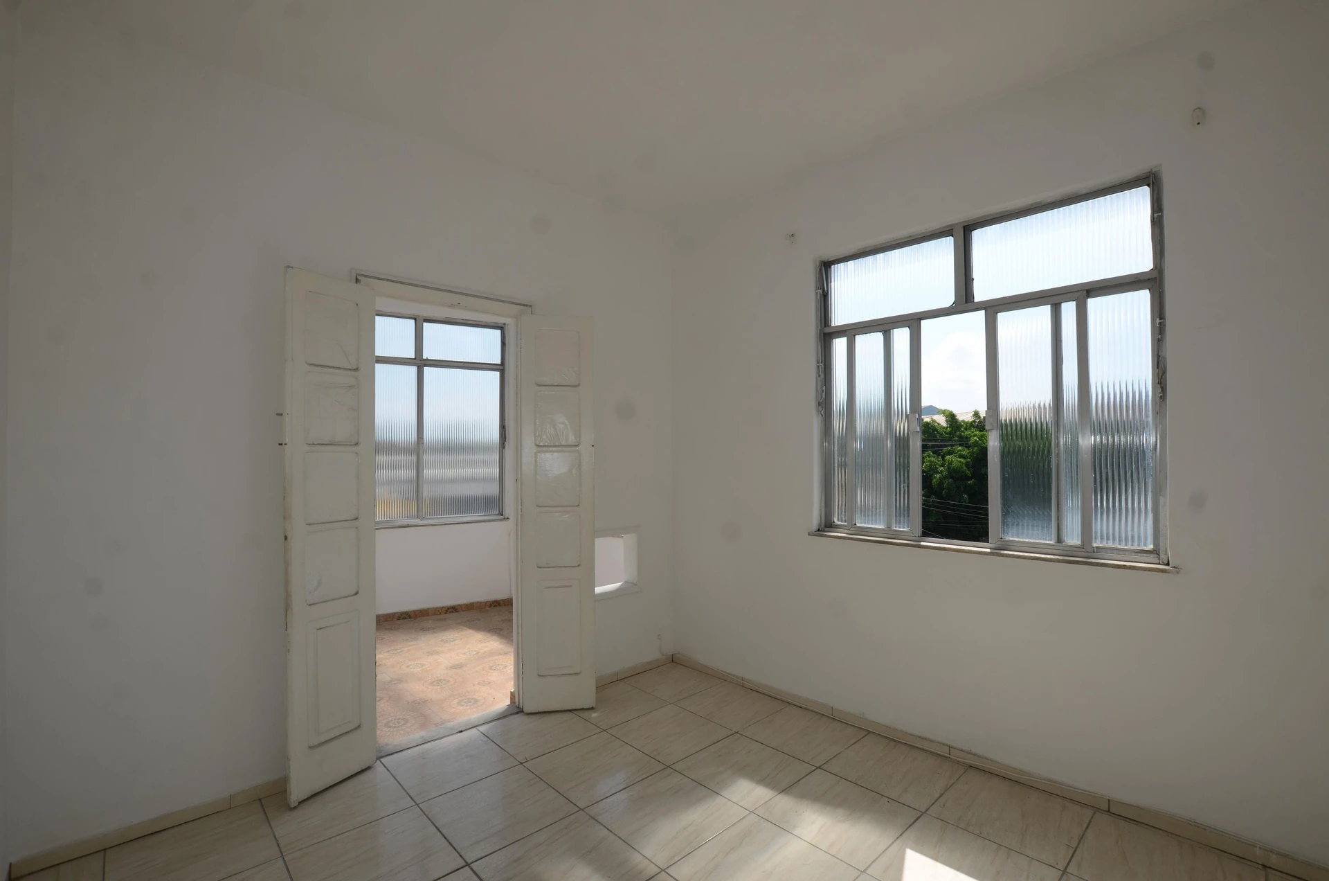 Unfurnished rental apartment with 2 bedrooms — photo 33