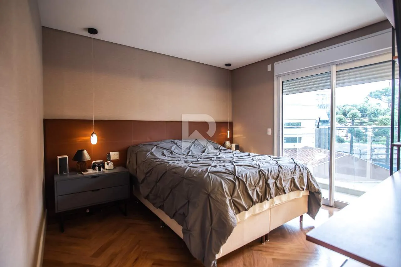 Furnished apartment with 4 en-suite bedrooms and 255 m² — photo 27
