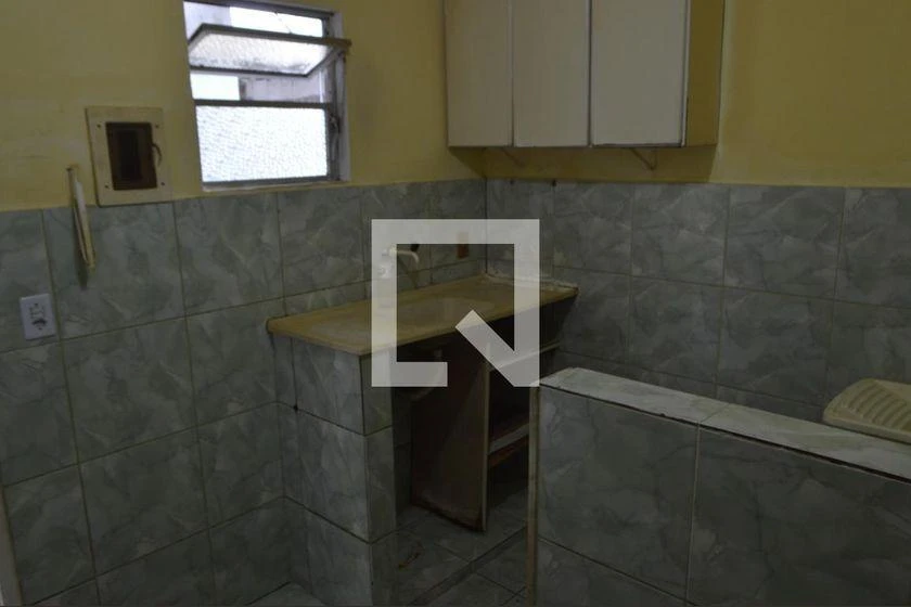 Apartamento de 1 dormitorio con cocina separada y ducha eléctrica — photo 7