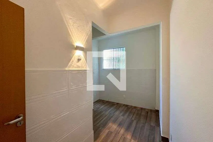 Apartamento de 3 quartos com cozinha separada e 70 m² — photo 27
