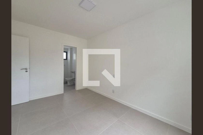 Квартира: 3 спальні, 1 з власною ванною кімнатою, 83 м² — photo 16