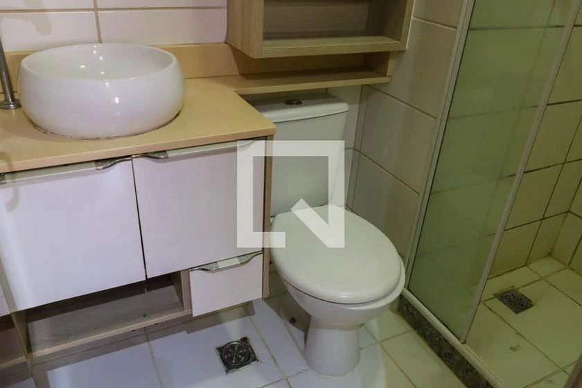2-bedroom apartment in a building with a gym — photo 43