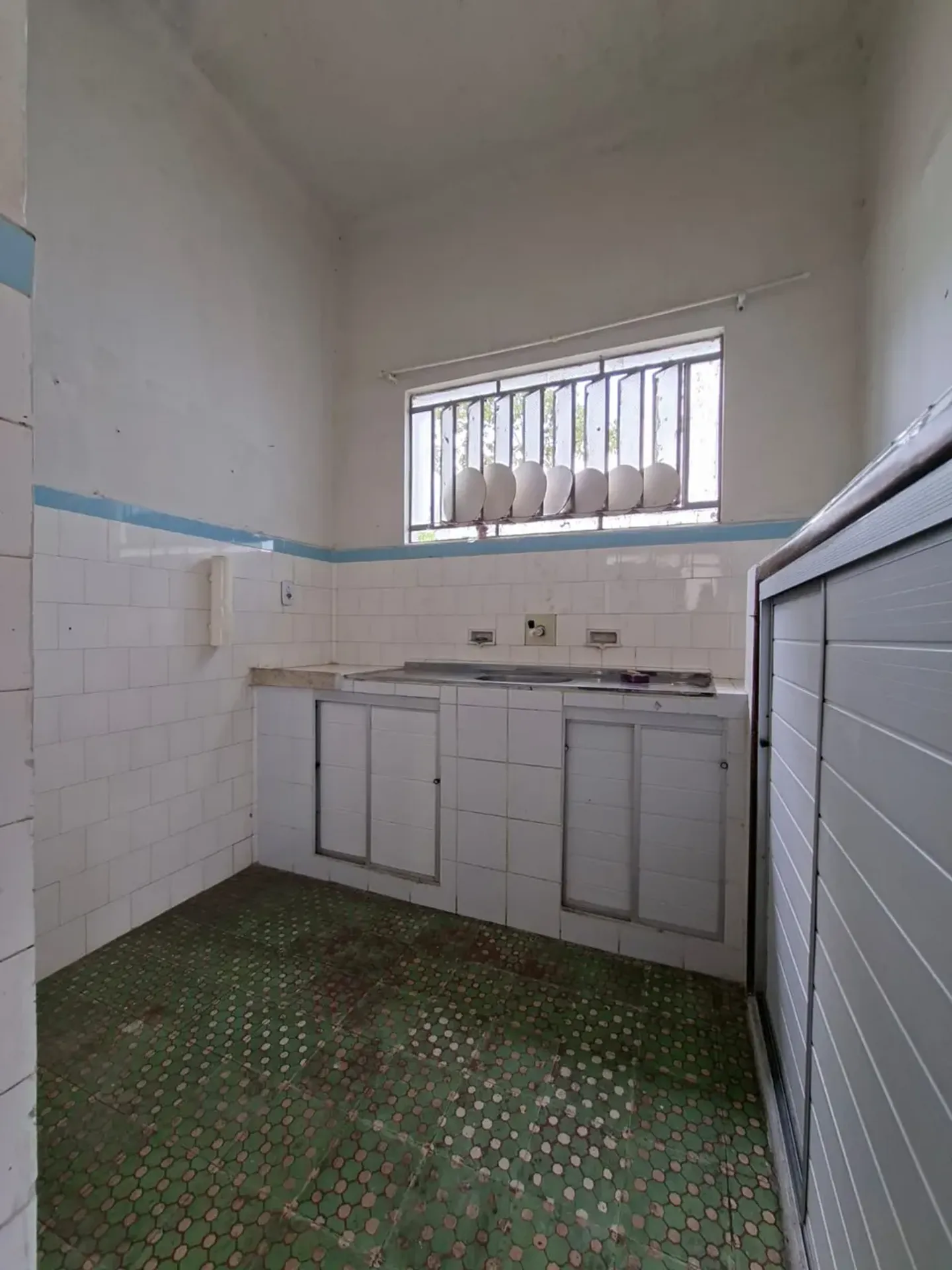 3-bedroom house, 360 m² — photo 2