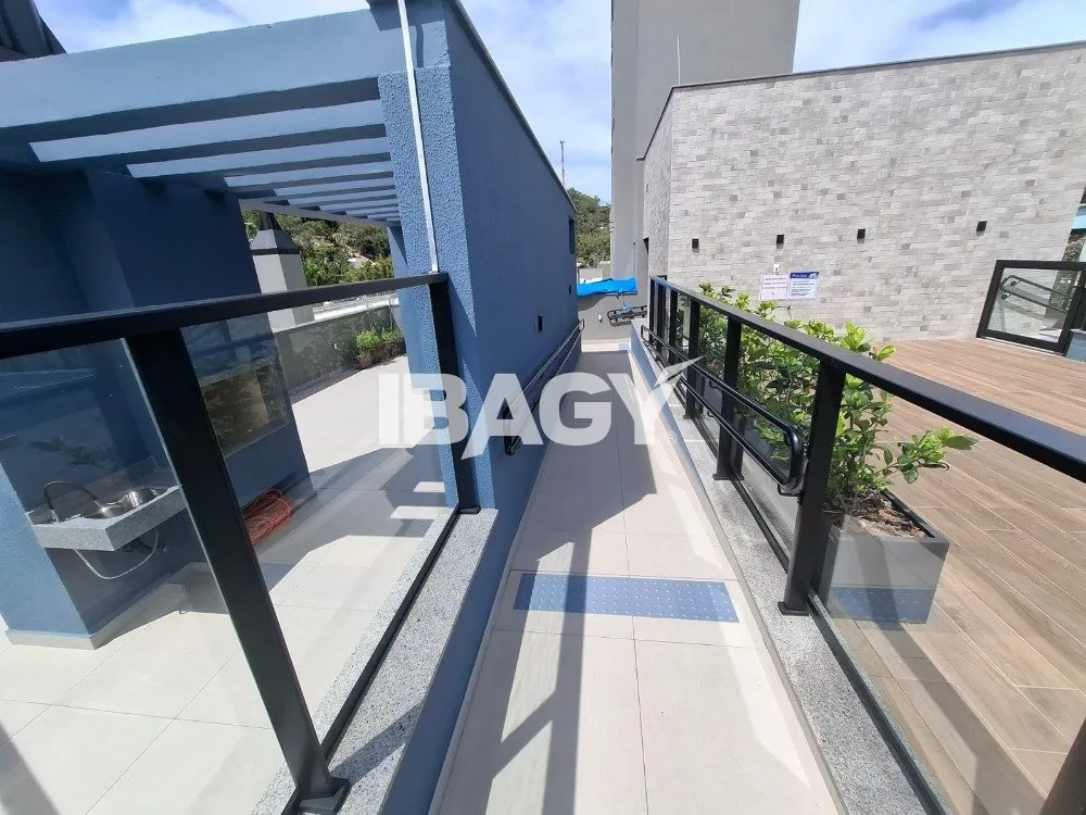 2-bedroom apartment with a private BBQ — photo 38