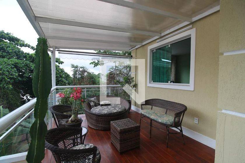 House for rent with 3 en-suite bedrooms and 200 m² — photo 22