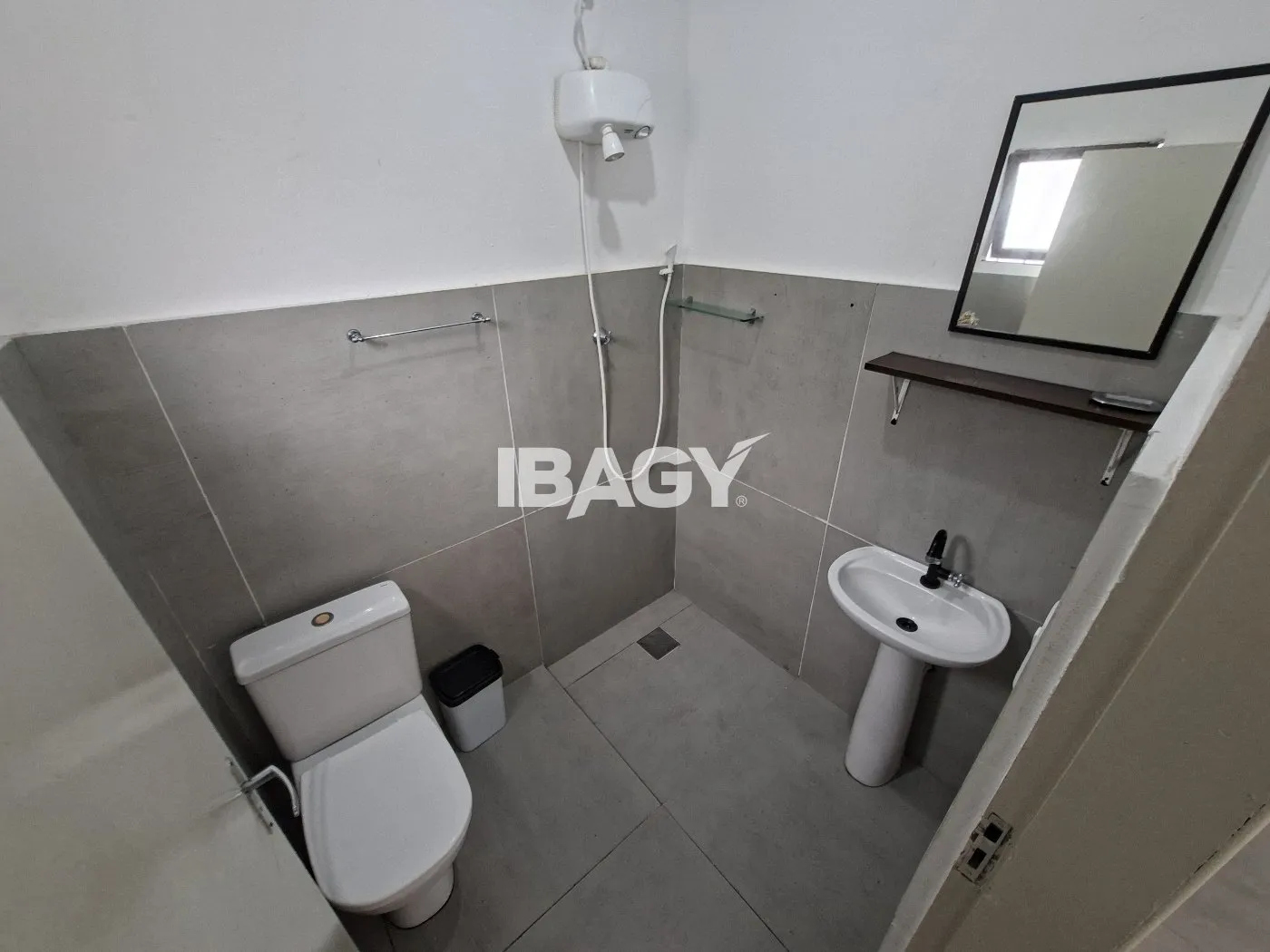 4-bedroom house with a water view in Florianópolis — photo 17