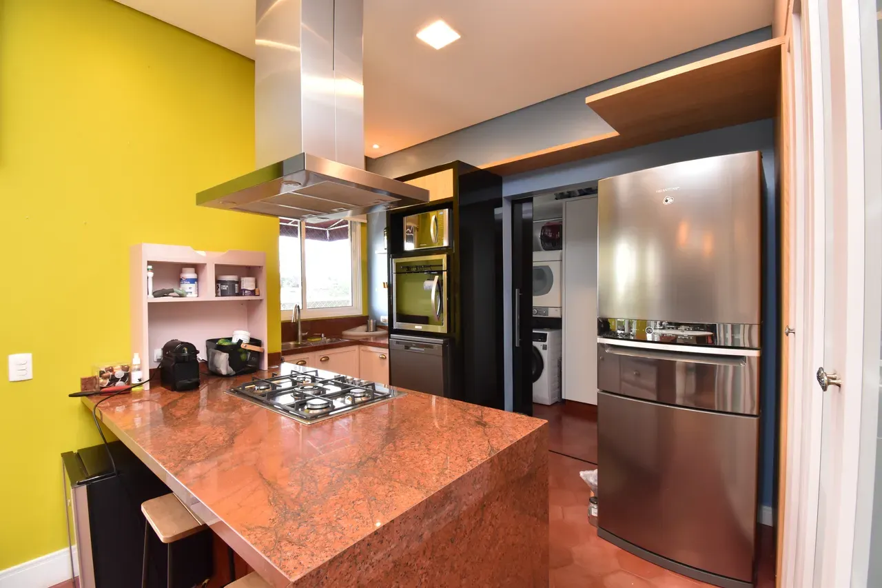 Furnished apartment, 127 m², with a grill on the balcony — photo 5