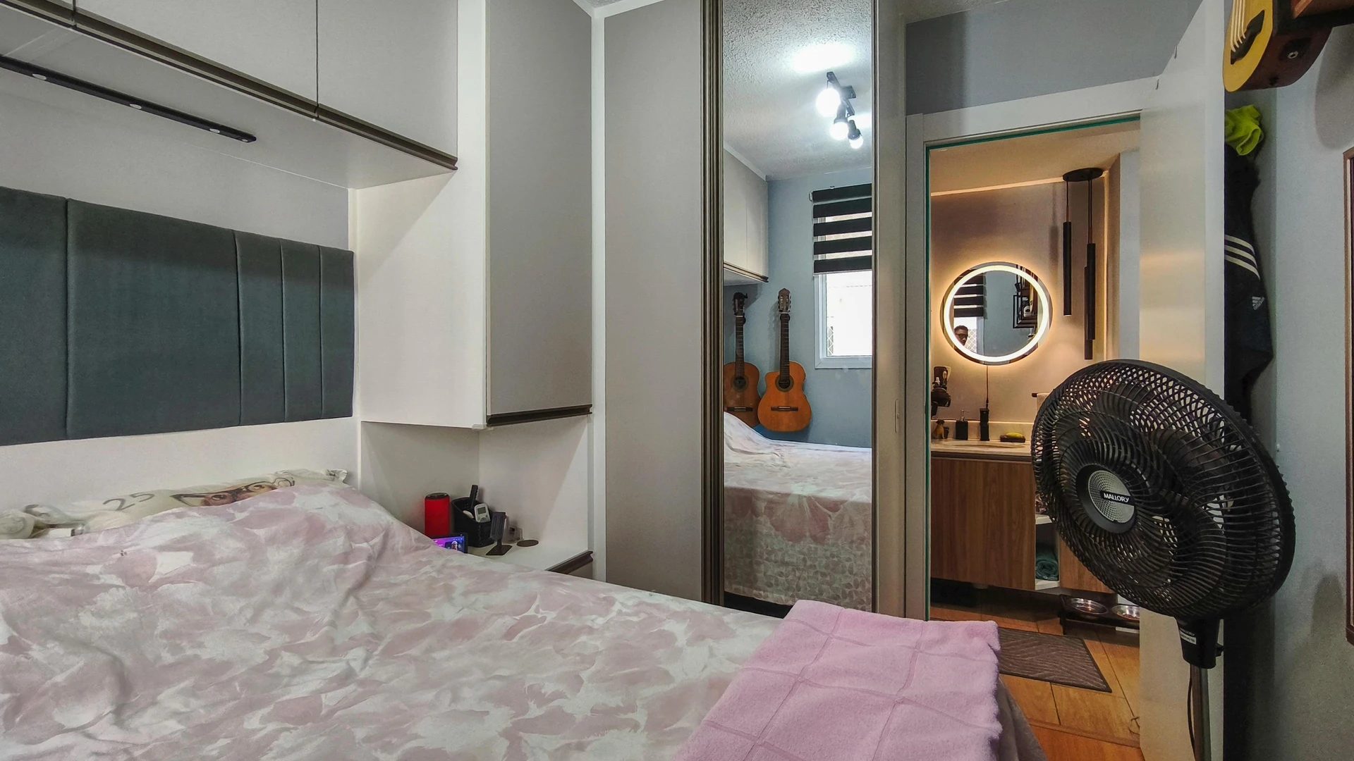 Home office in a one-bedroom apartment, 32 m² — photo 17