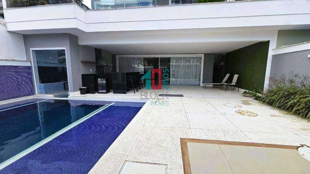 4-bedroom apartment with private garden and 364 m² — photo 23