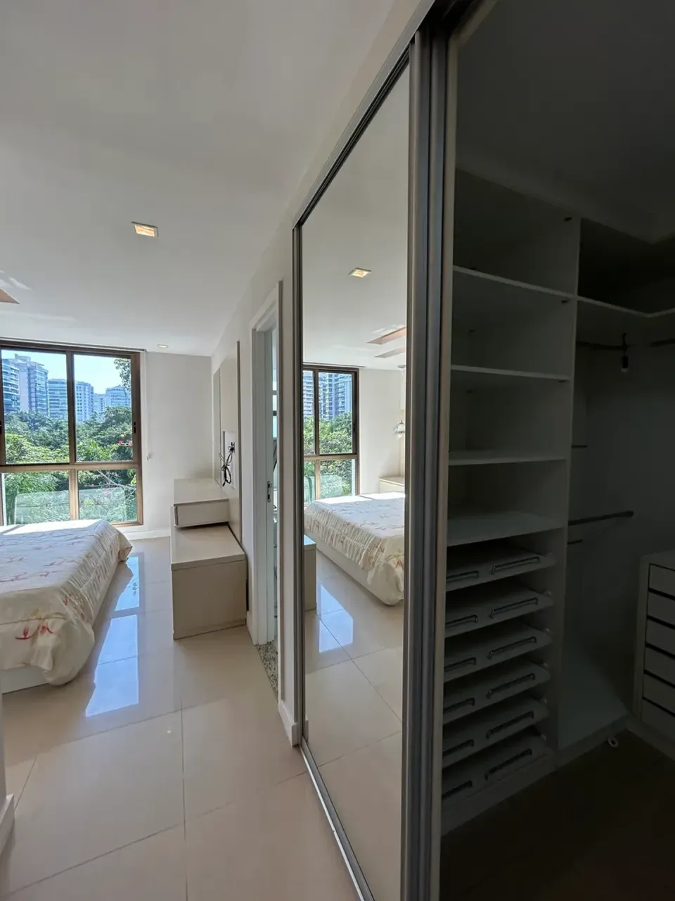 Apartamento de 233 m² com 4 quartos e cozinha americana — photo 15