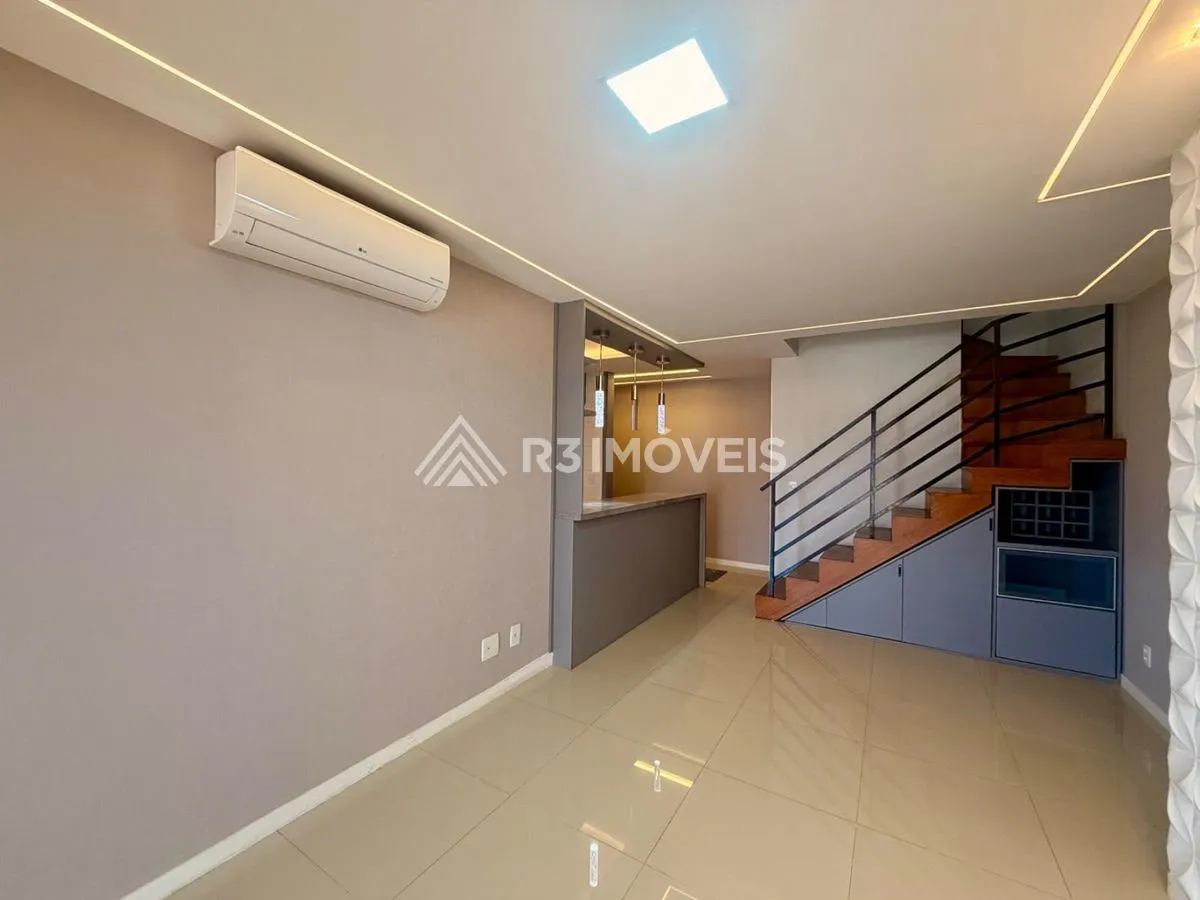 Floor-to-ceiling windows in a 3-bedroom apartment, 160 m² — photo 24
