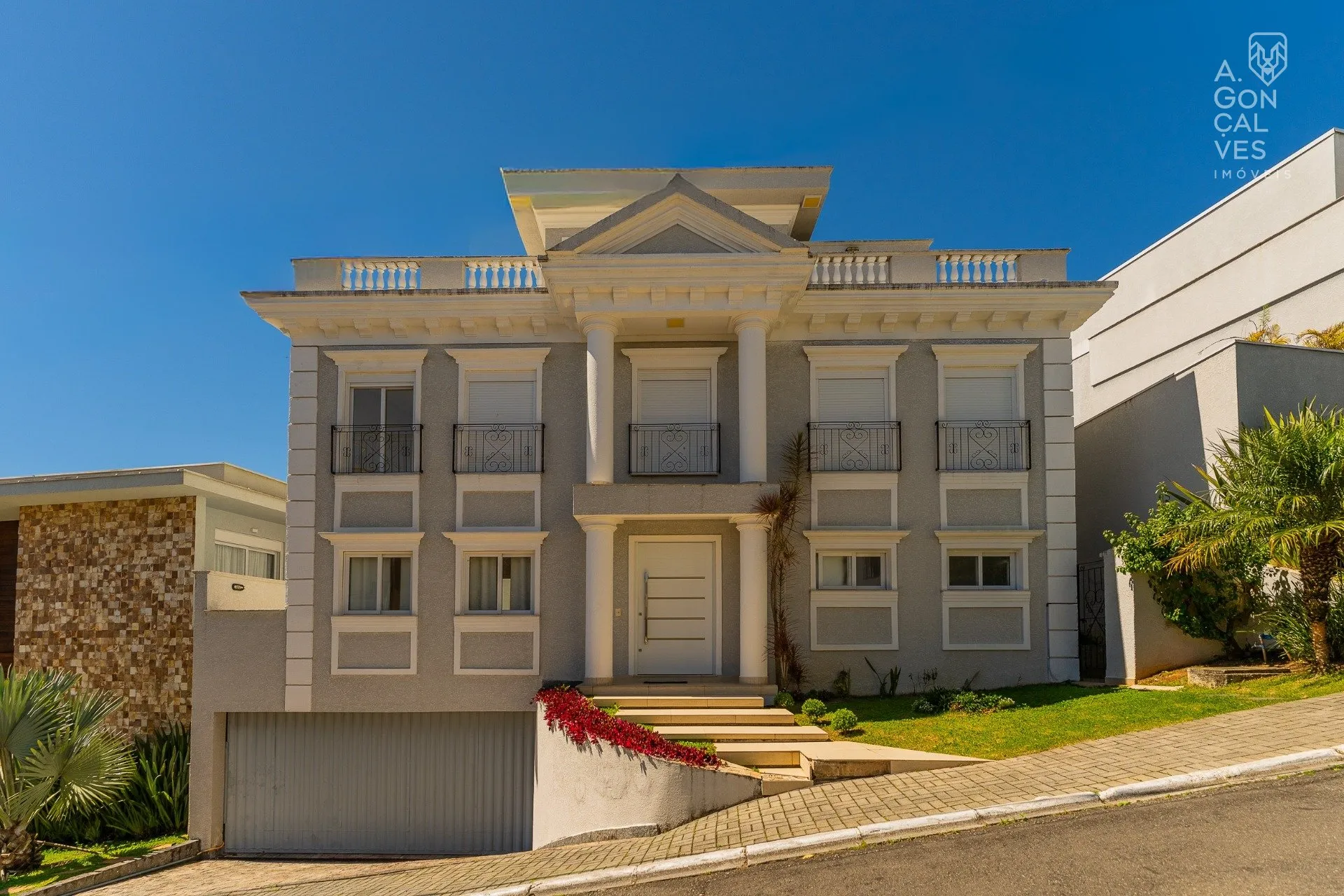 Condominium house with 4 bedrooms and open-plan kitchen