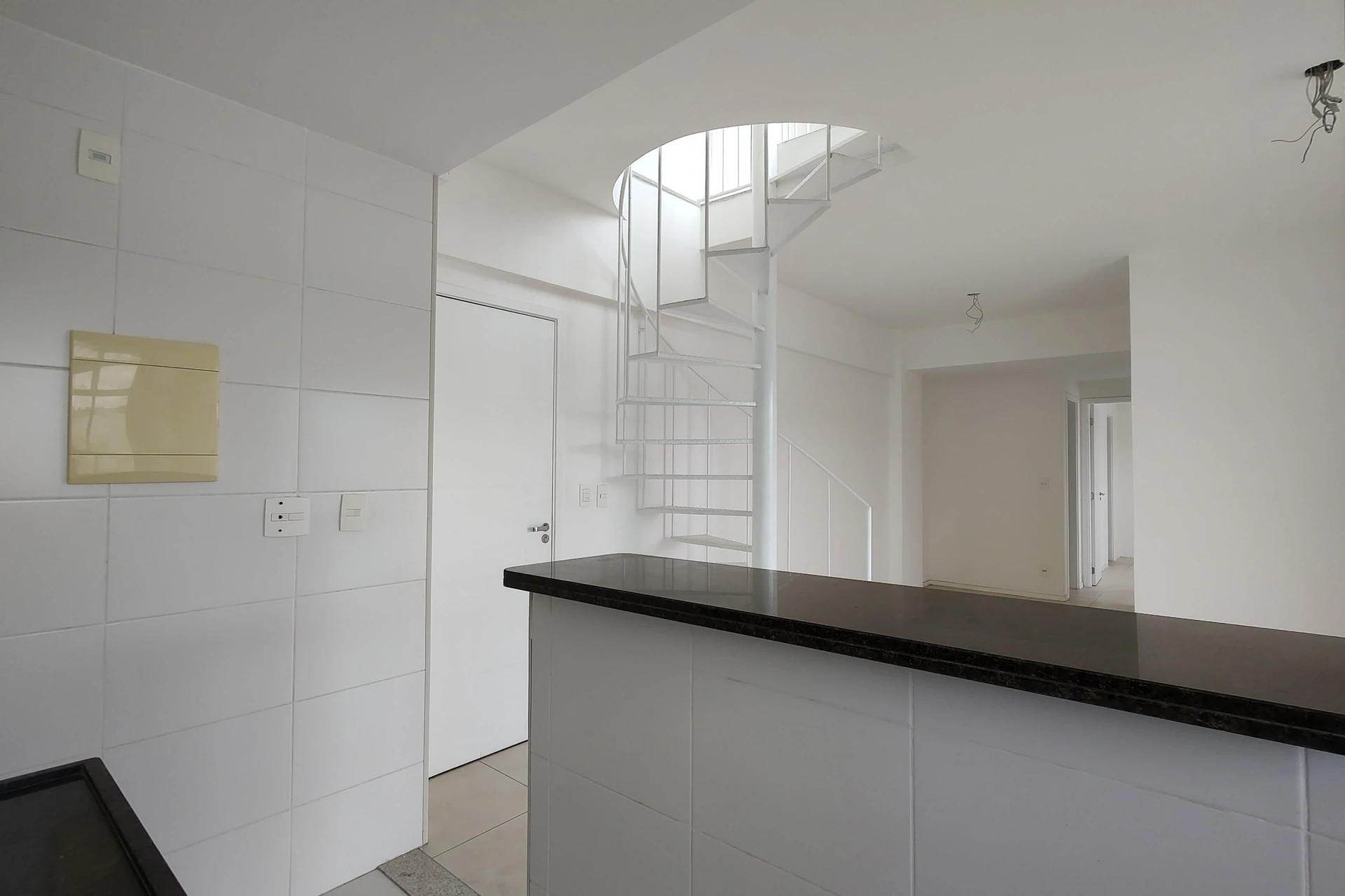 Apartment with 2 bedrooms, balcony and 1 parking space — photo 27