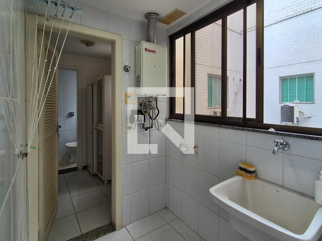 3-bedroom apartment with a balcony and 3 bathrooms — photo 31