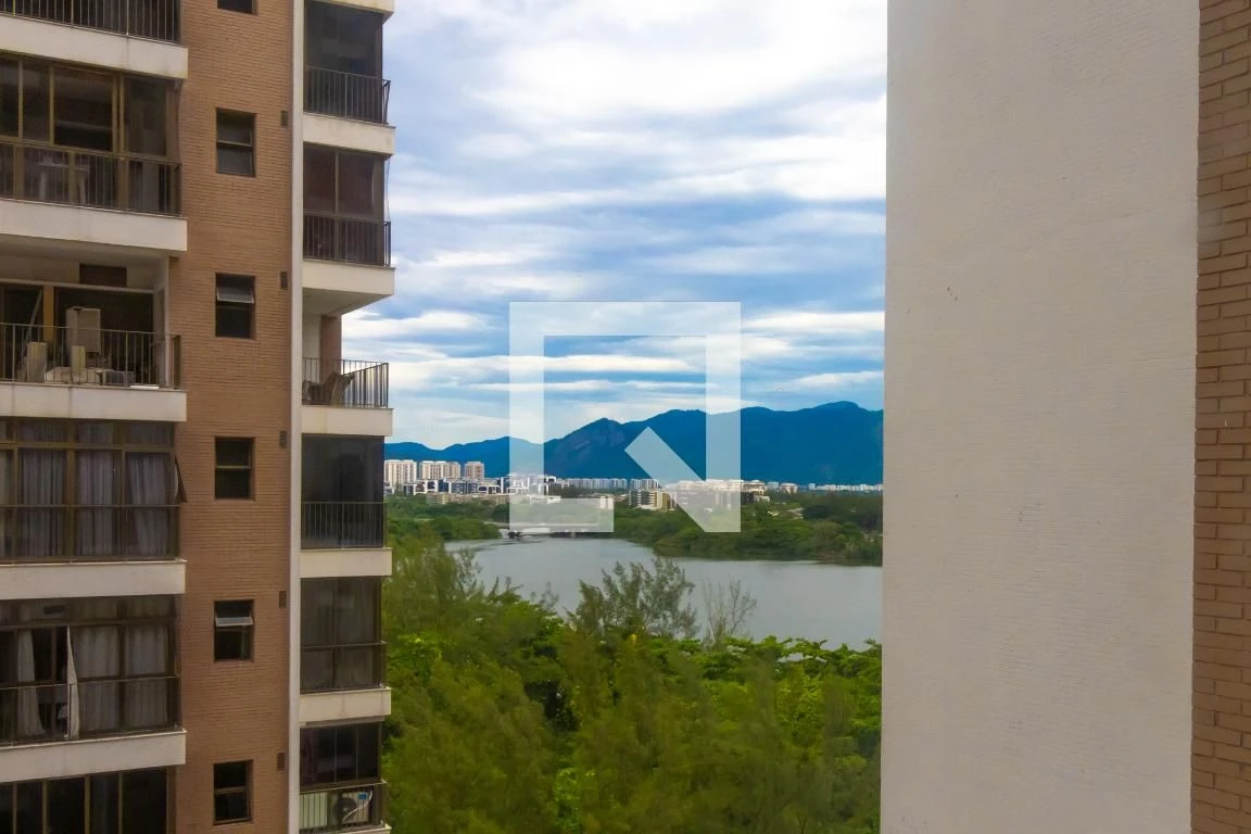 Apartamento mobiliado com 2 quartos e piscina no condomínio — photo 4