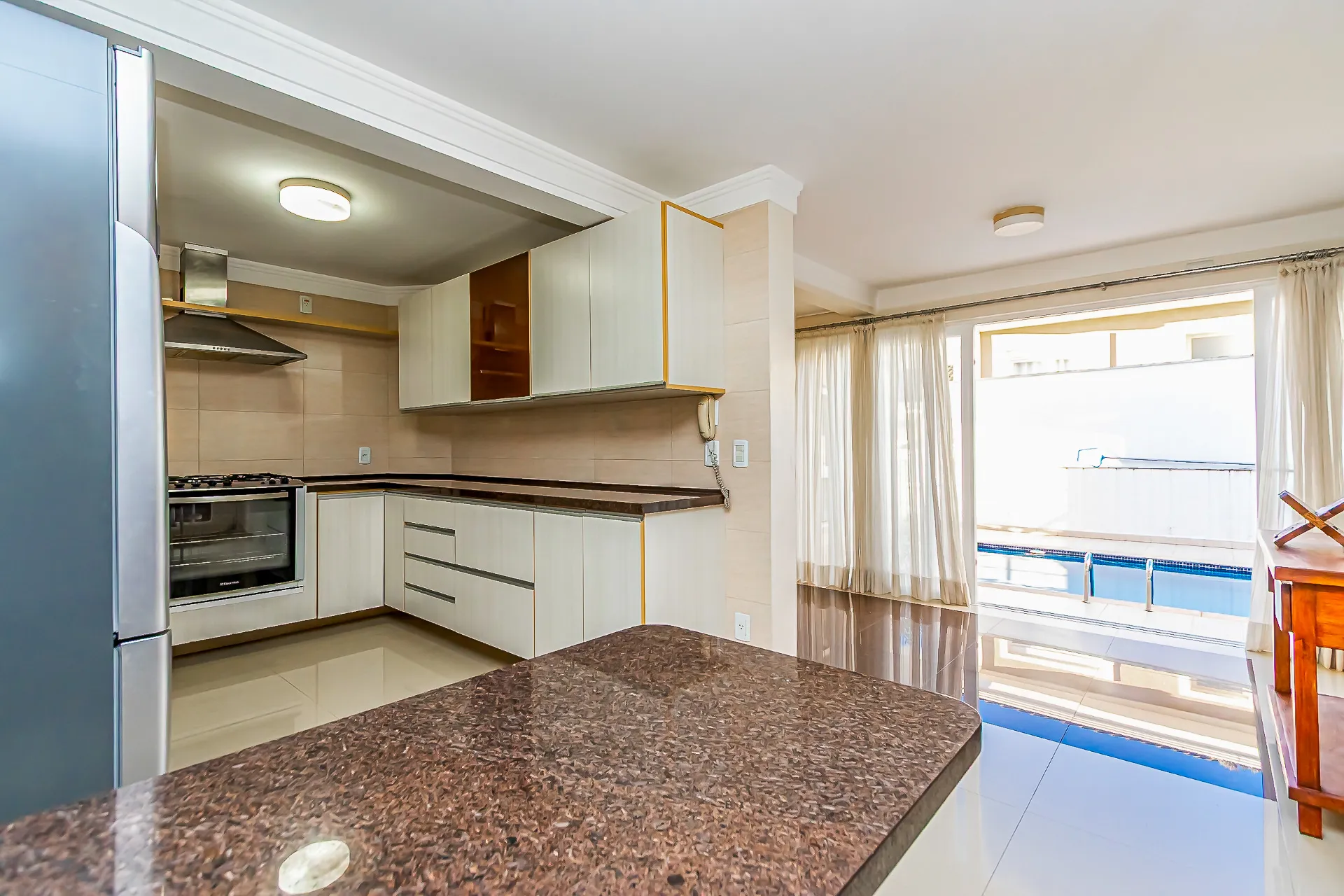 Furnished house with a separate kitchen and 4 bedrooms — photo 16