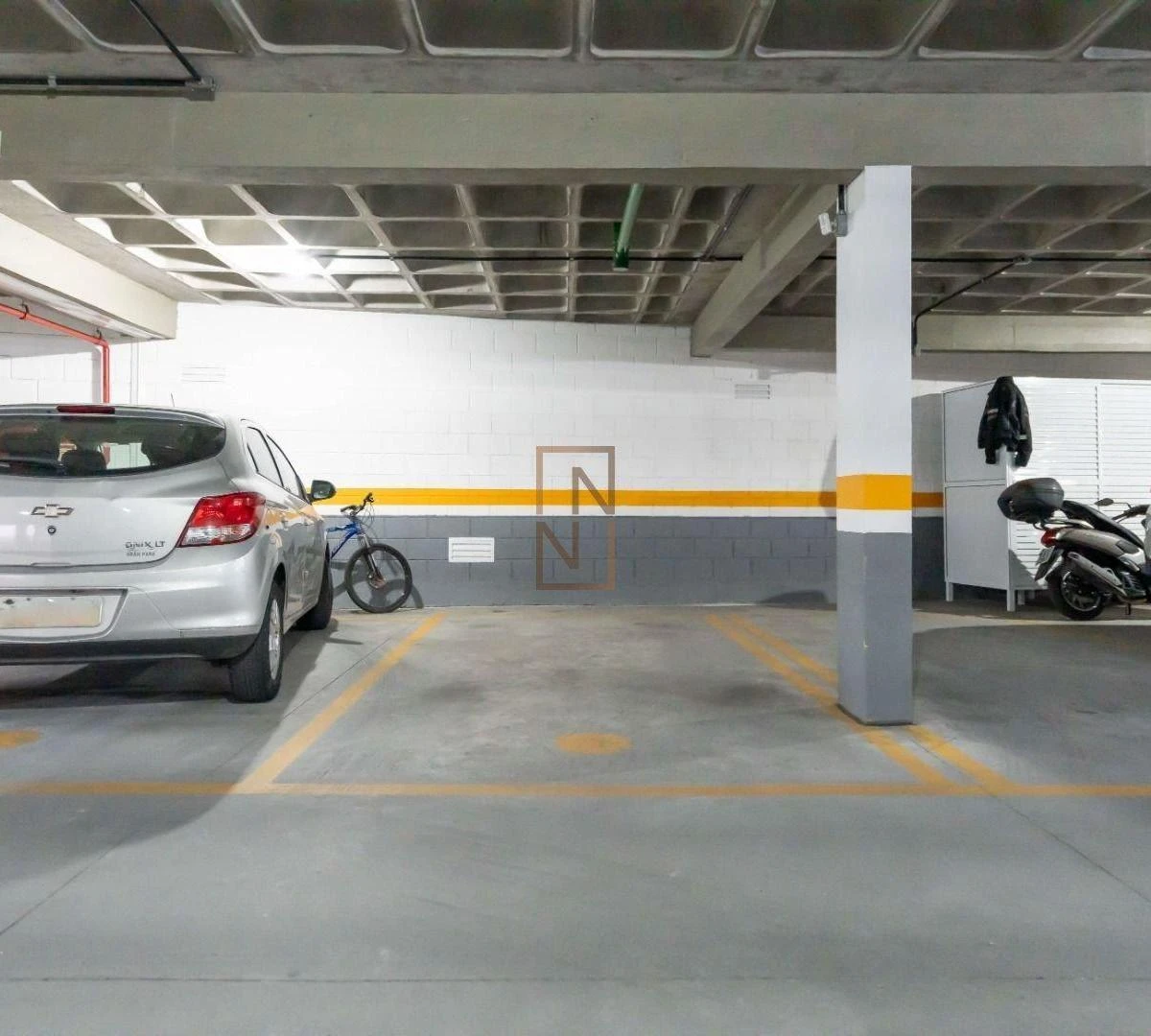 Furnished 2-bedroom apartment with 87 m² and parking — photo 24