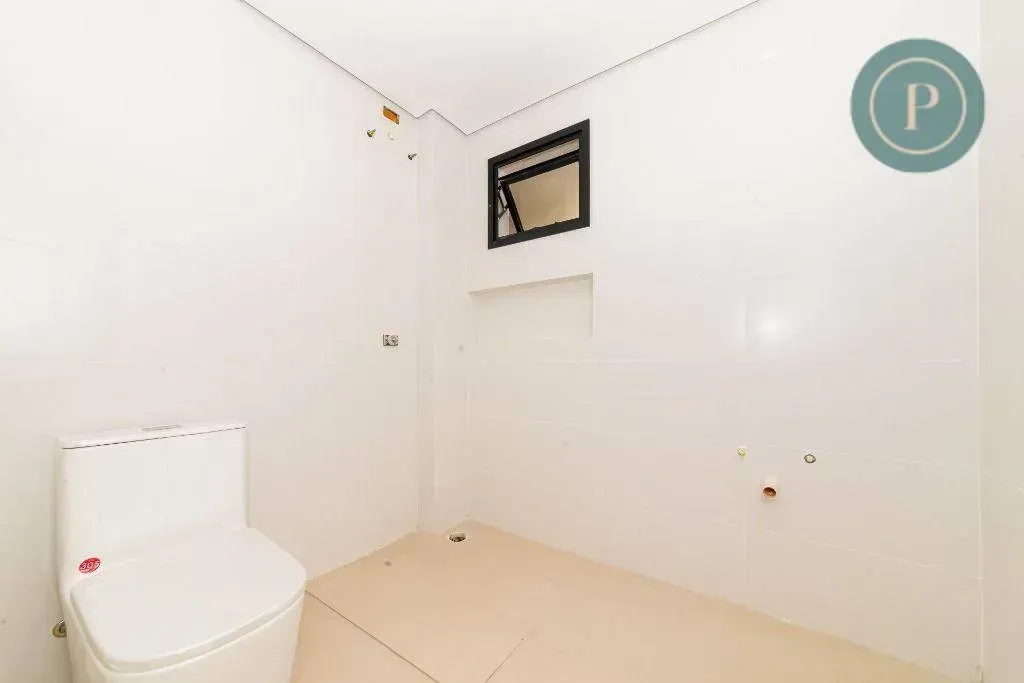 Casa sem mobília com 3 dormitórios e 4 banheiros — photo 18
