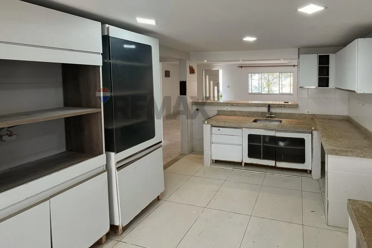 Гардеробна та 4 спальні: будинок 166 м² — photo 2