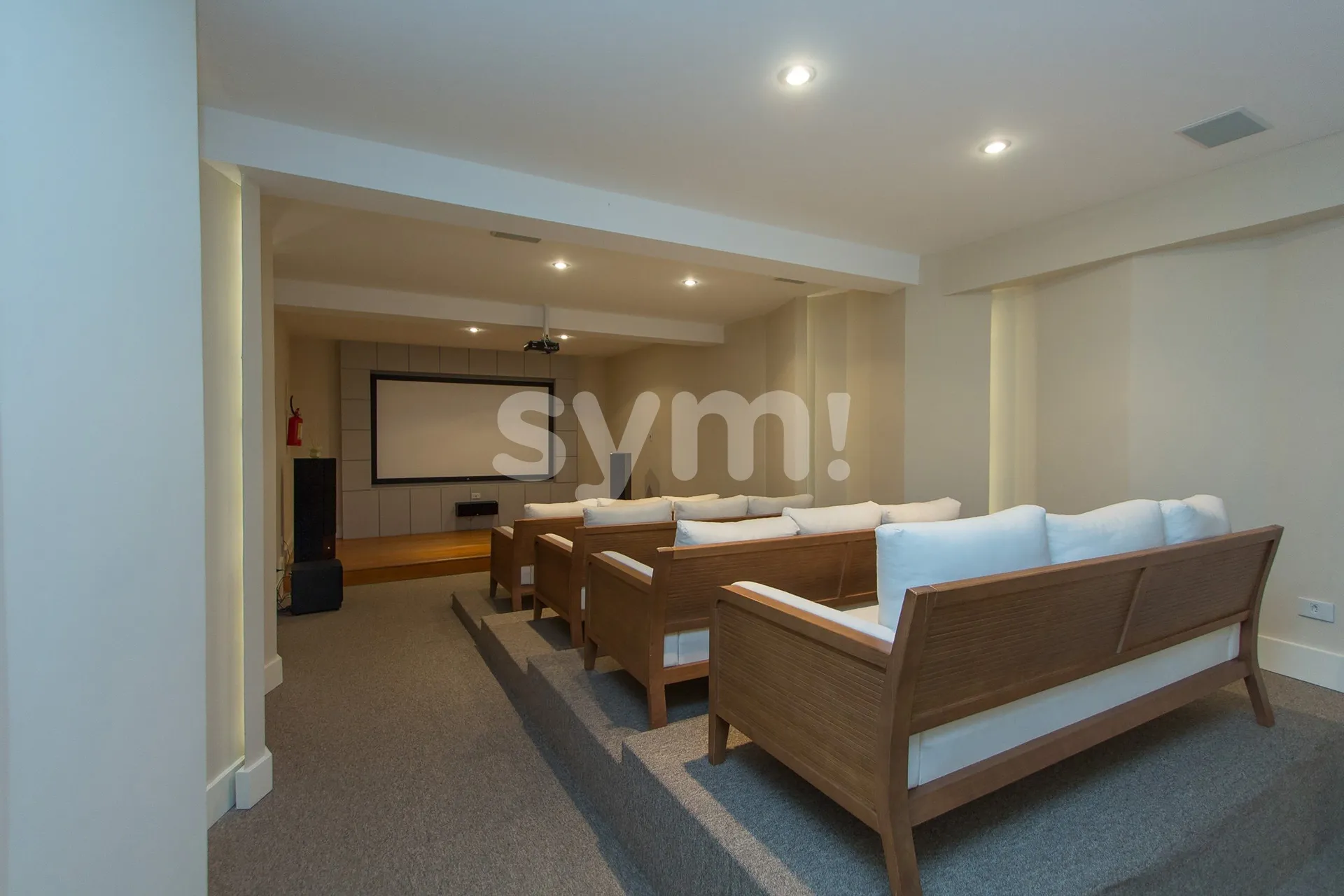3-bedroom top-floor apartment with gas kitchen — photo 44
