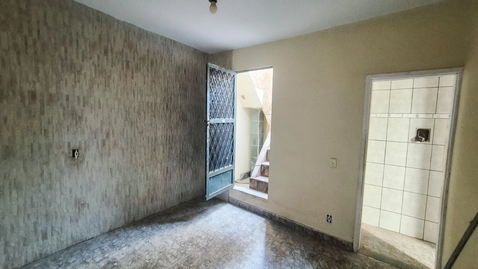 House with 2 bedrooms and a washing machine — photo 44