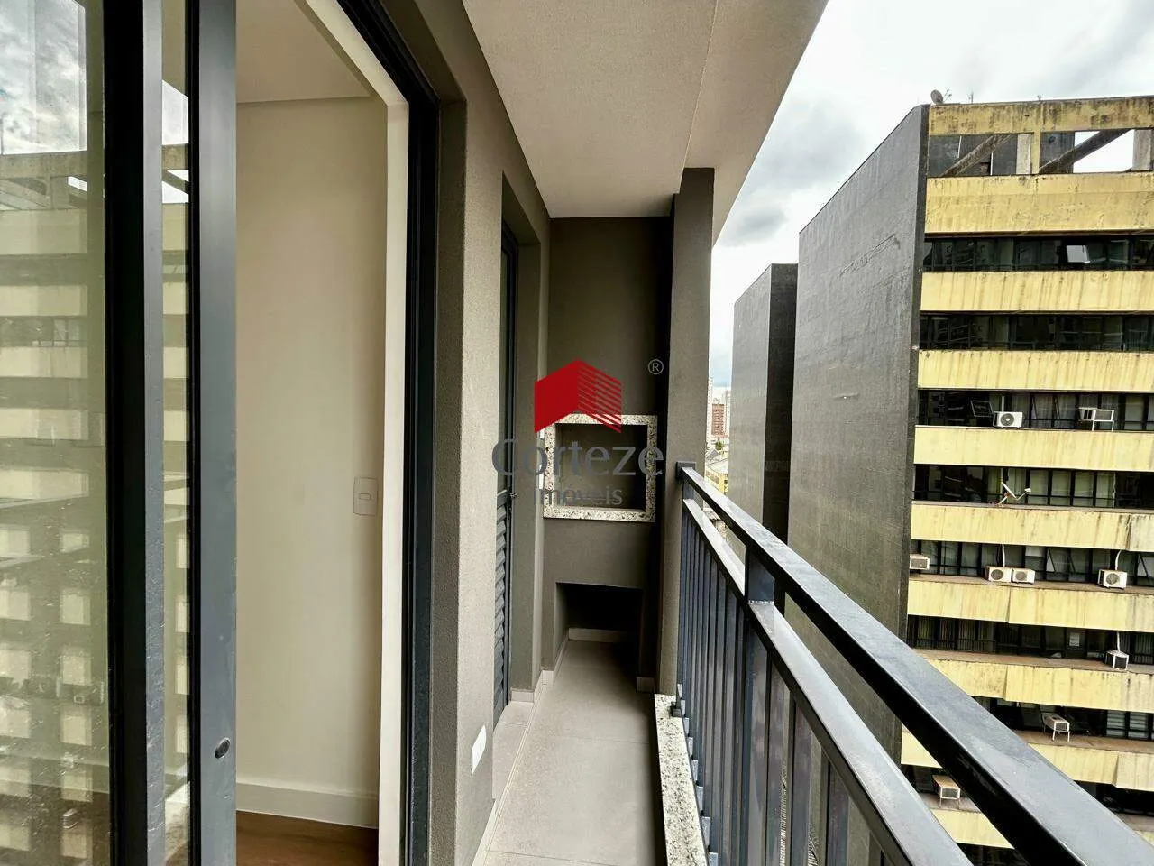 2-bedroom apartment with a grill on the balcony — photo 30