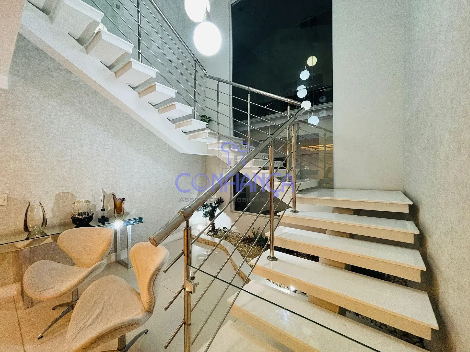 House with 4 en-suite bedrooms and 6 bathrooms — photo 11