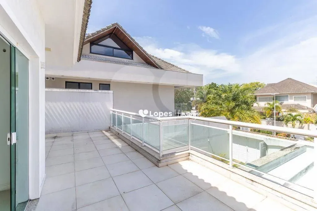 Unfurnished triplex house with 6 en-suite bedrooms and 820 m² — photo 33