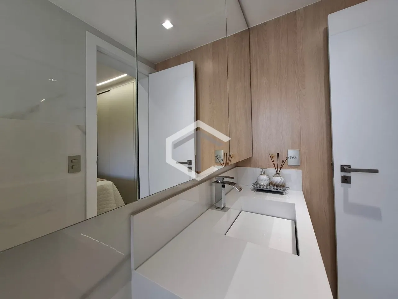 217 m² apartment with a mountain view and a private pool — photo 88