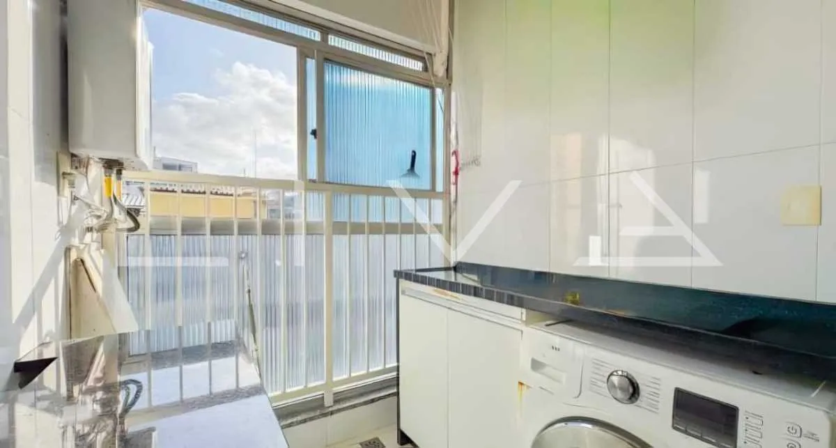4-bedroom apartment with a grill on the balcony — photo 27
