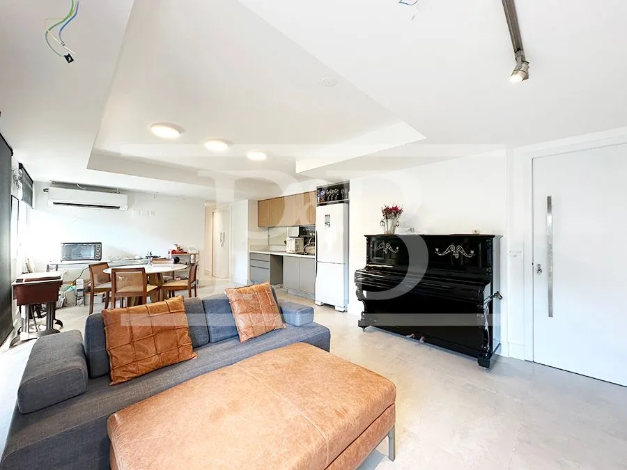 Furnished 2-bedroom apartment with enclosed balcony — photo 8