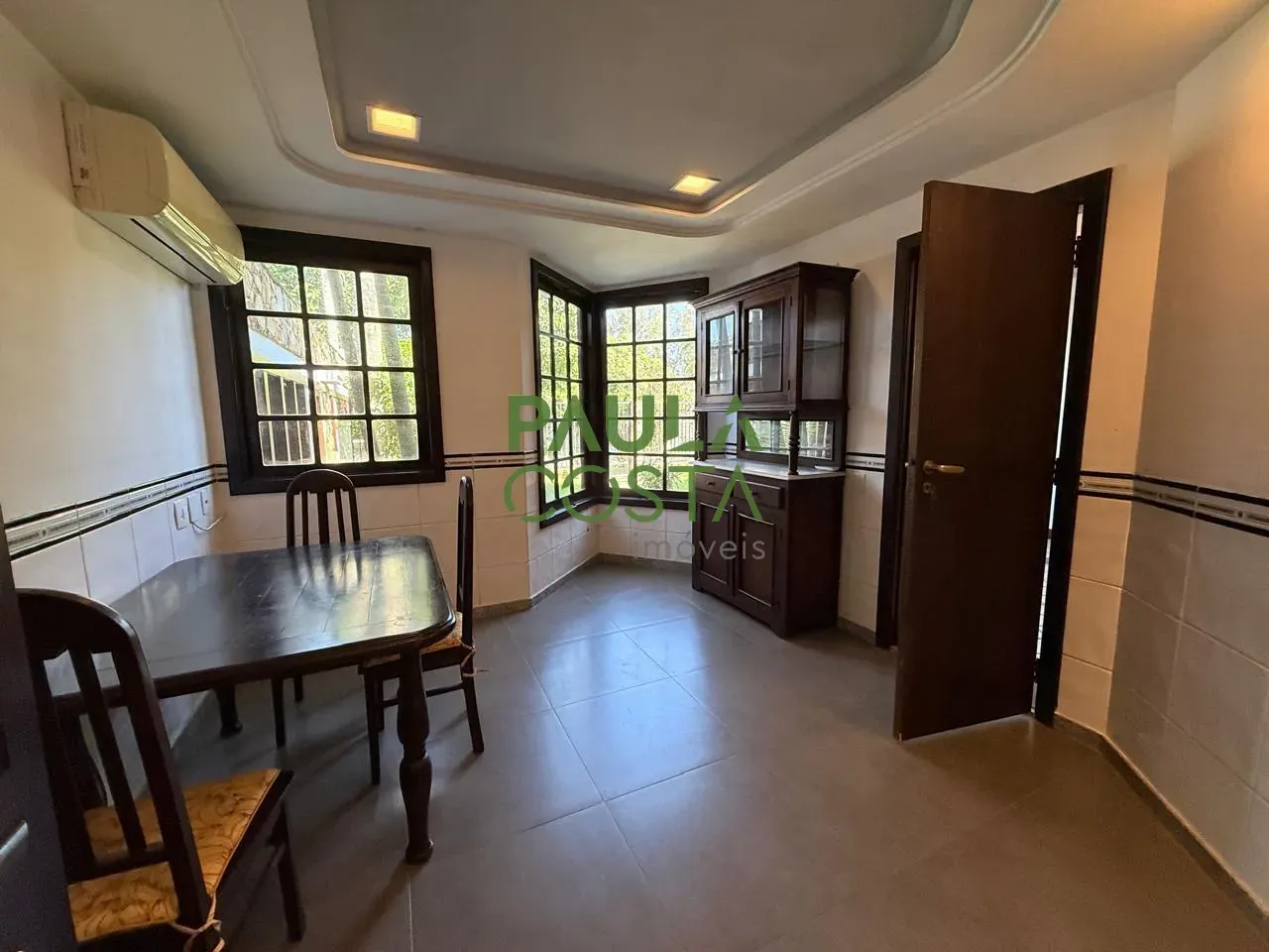 Furnished house with 5 bedrooms and 756 m² plus 4 parking — photo 16