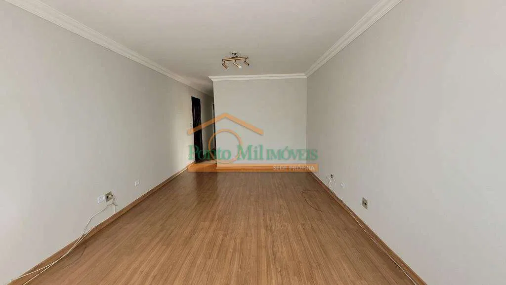 2-bedroom apartment with a washing machine in Curitiba — photo 14