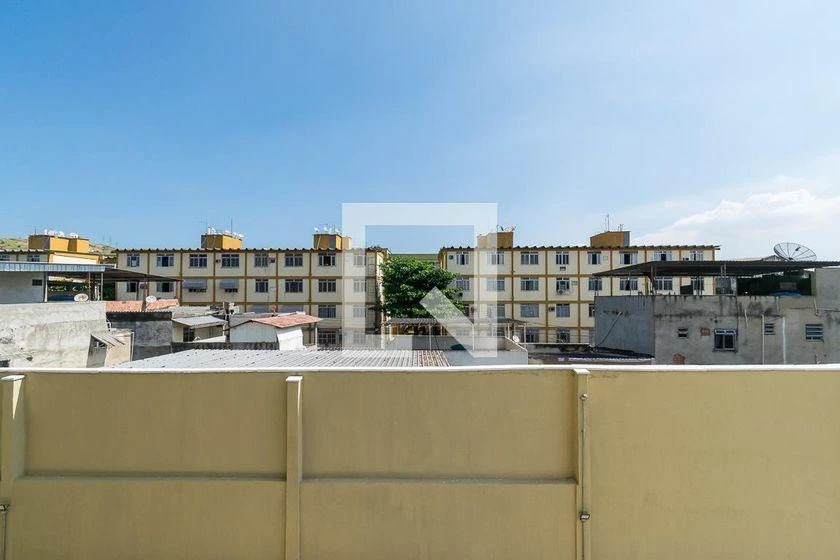 2-bedroom apartment in a building with a pool — photo 9