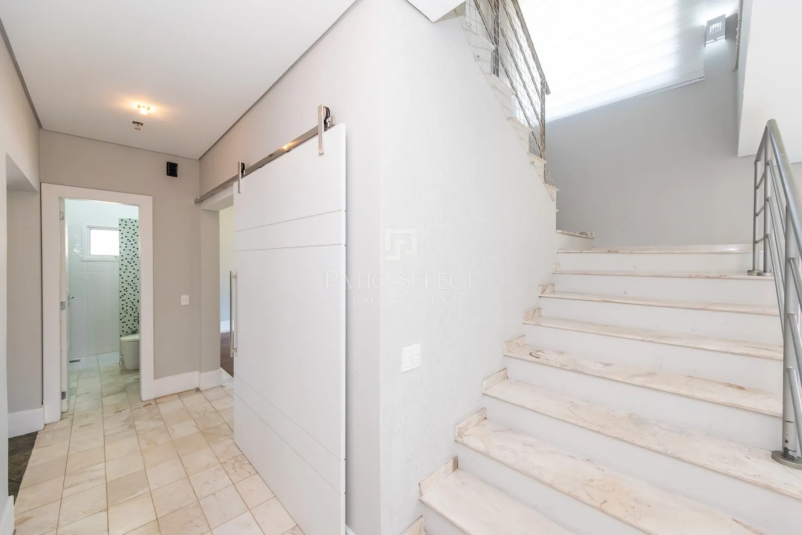 Furnished house, 305 m², with a bathtub — photo 94